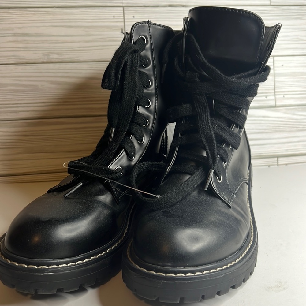 Woman’s Magellan Academy Boots